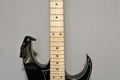10.-IBANEZ-RG-550-BK-2024-